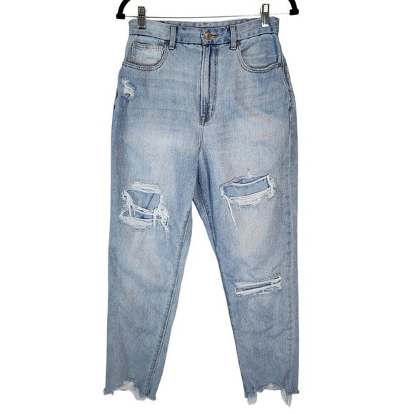 American Eagle Curvy‎ Mom Jean Distressed Lt Wash Denim Jeans Shredded Raw Hem 6 - Picture 1 of 10